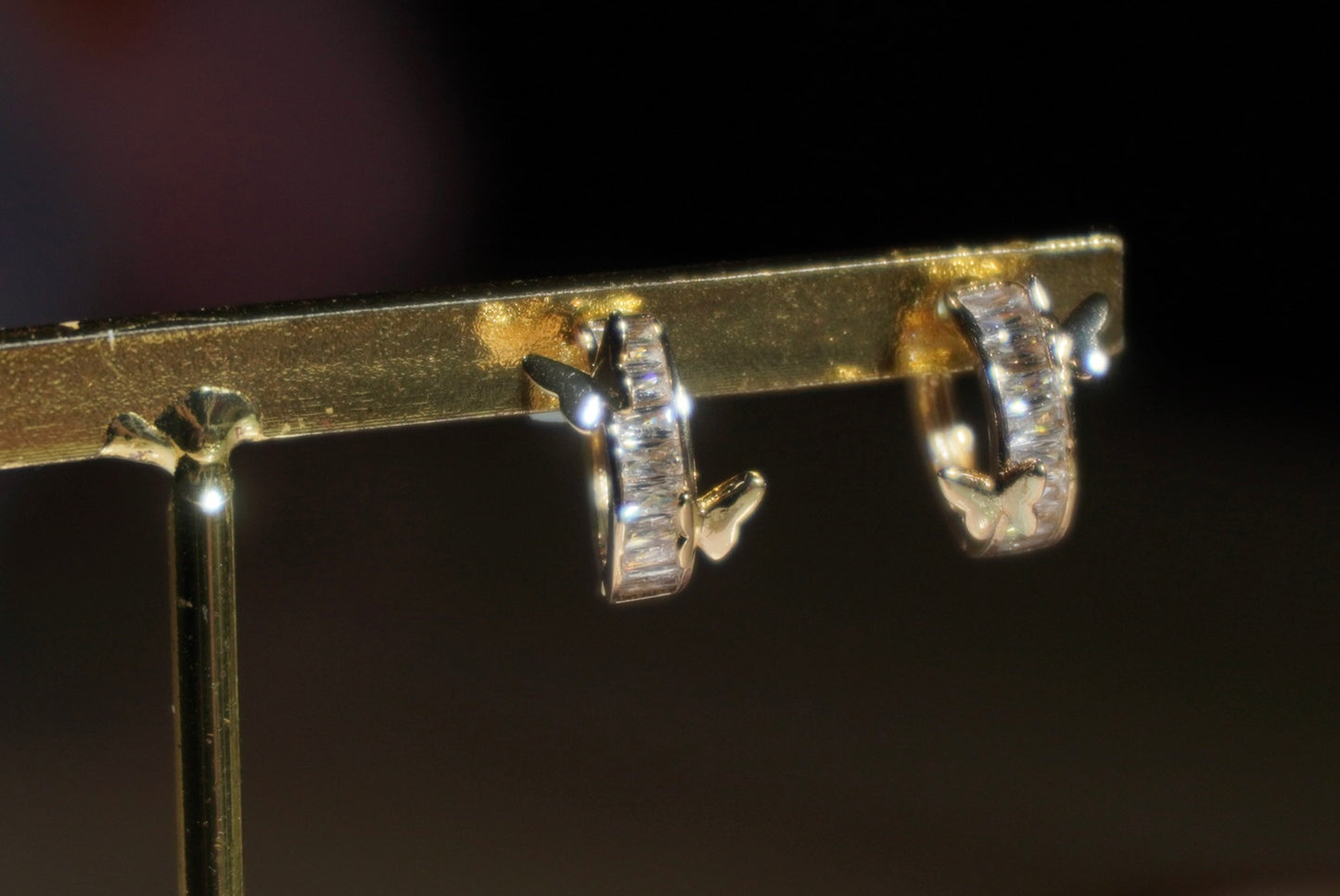 Delia Earring Huggies