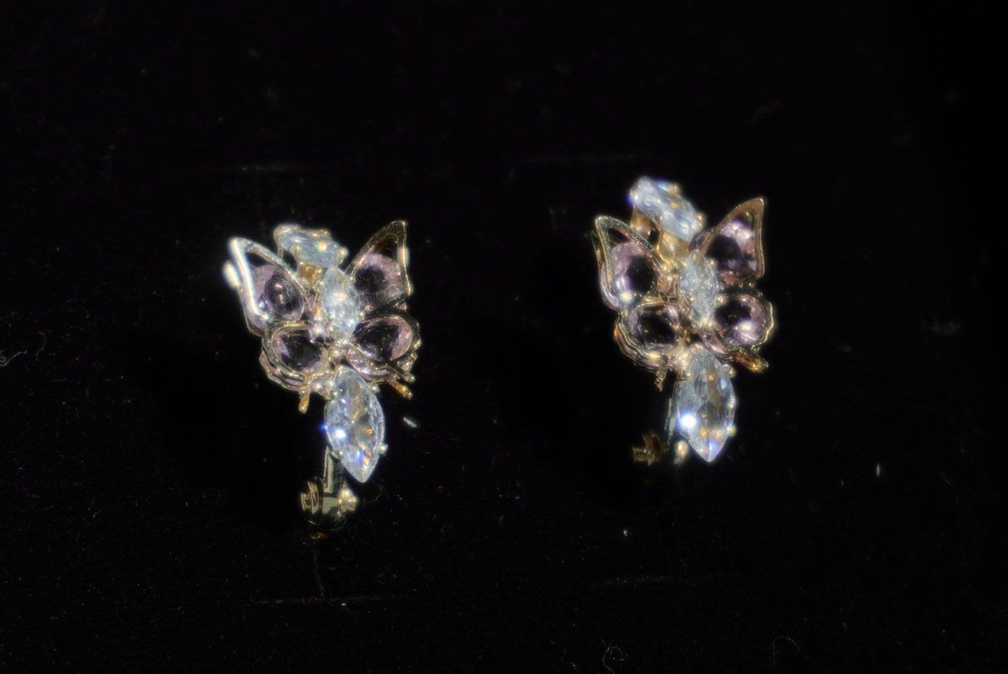Tinker Earring Huggies